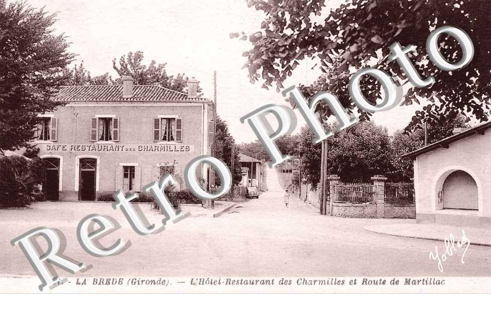 L&#039;hotel restaurant des Charmilles et route de Martillac