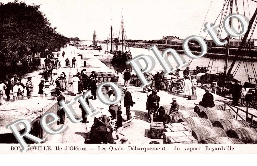 les quais, debarquement du vapeur