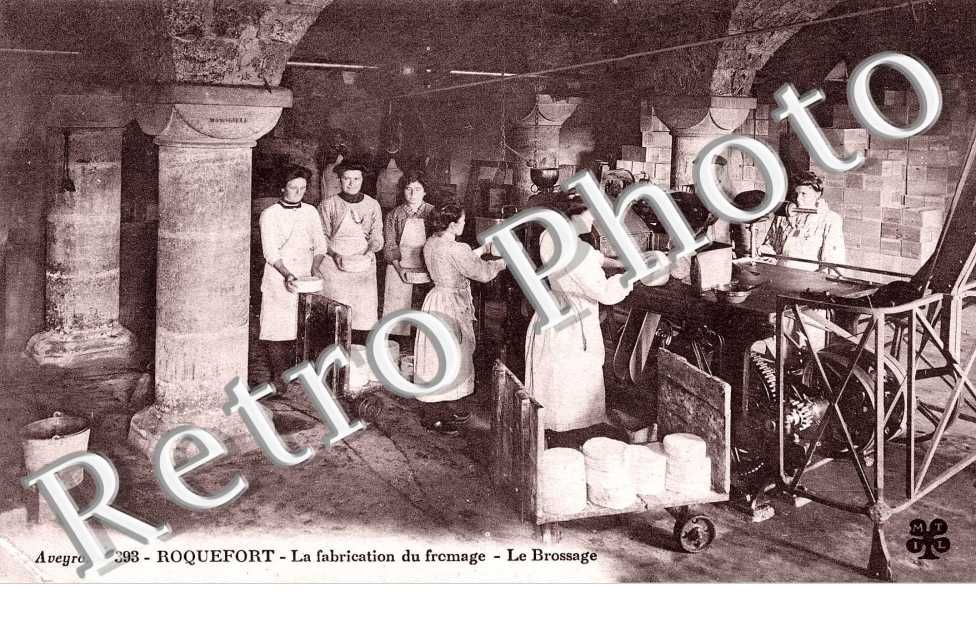 la fabrication du fromage - le brossage