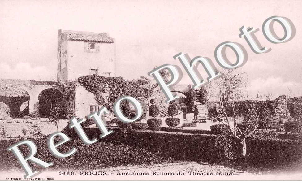 Anciennes Ruines du Théâtre Romain