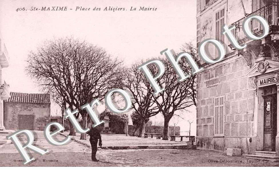 Place des Aliziers, La Mairie