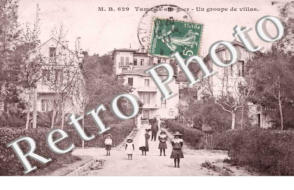 Un GROUPE DE VILLAS