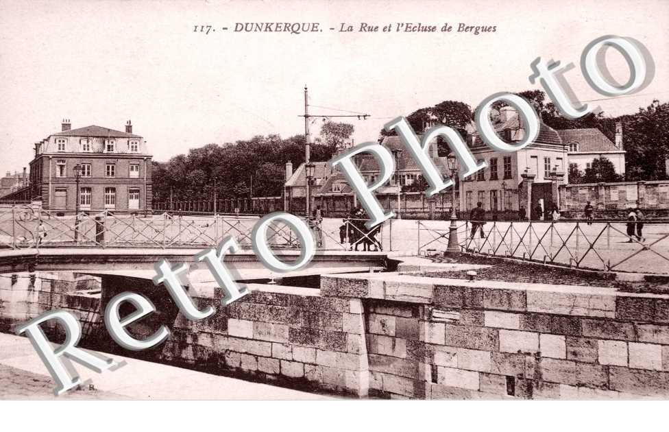 la rue et l&#039;ecluse de Bergues