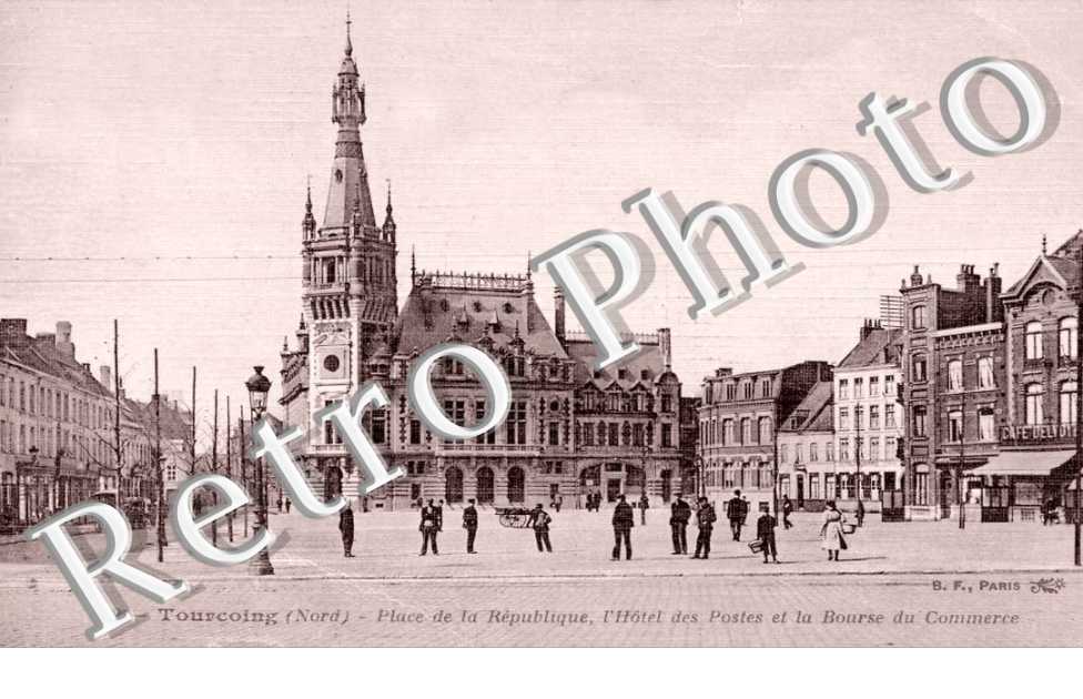 Place de la republique - hotel des postes et la bourse de commerce