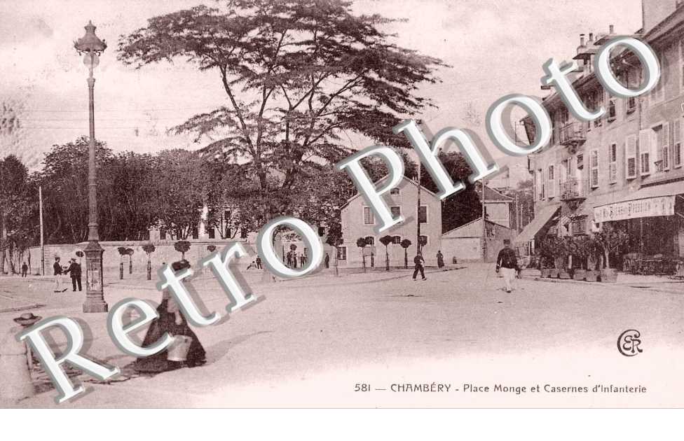 Place Monge et Casernes d&#039;Infanterie