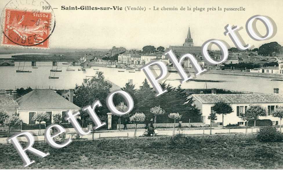 Le Chemin de la Plage près la Passerelle