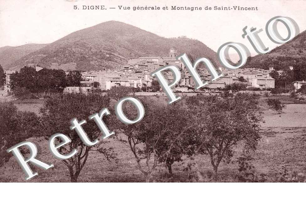 vue generale et montagne Saint Vincent
