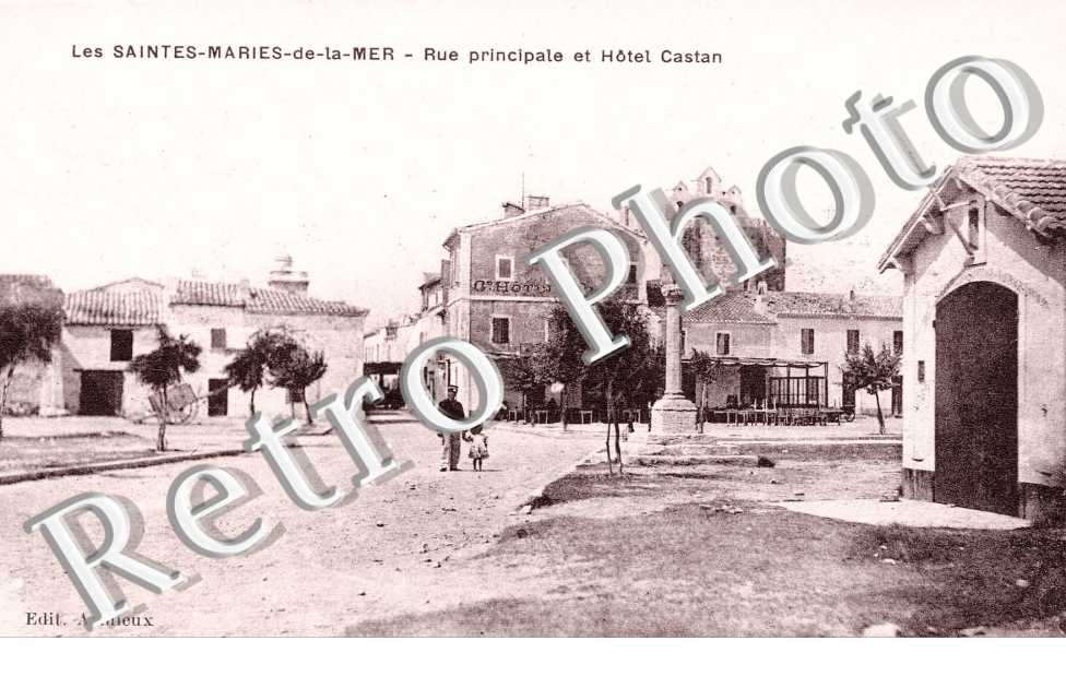 Rue principale et hotel Castan