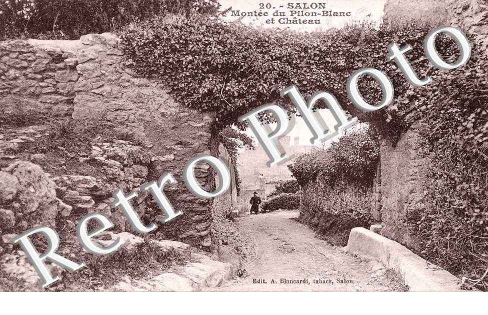 Montee du Pilon-Blanc et chateau