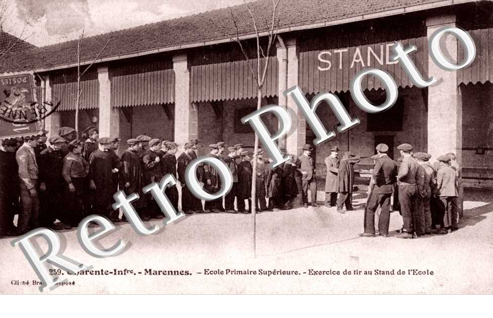 Ecole primaire superieure - exercice de tir au stand de l&#039;ecole