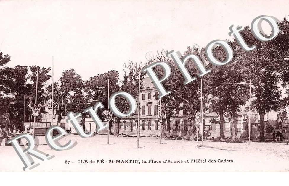Place d'Armes et Hotel des Cadets