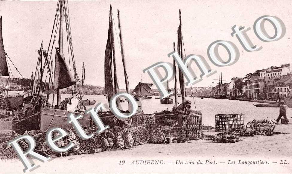 Un coin du port - les Langoustiers