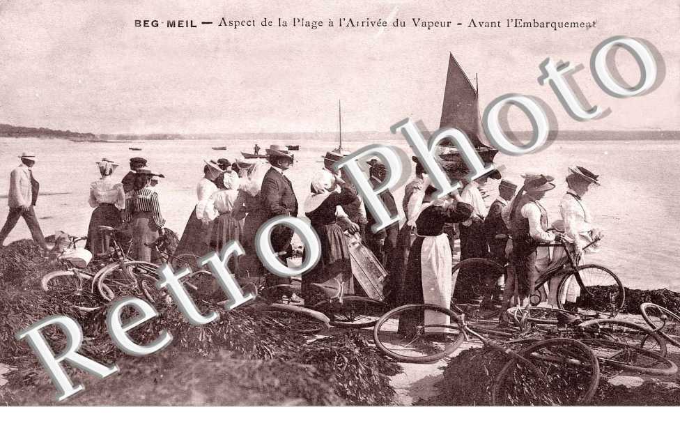 Beg Meil, aspect de la plage a l'arrivee du vapeur, avant l'embarquement