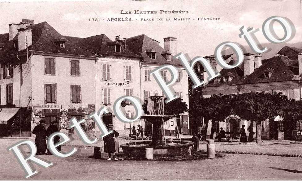 Place de la Mairie - Fontaine