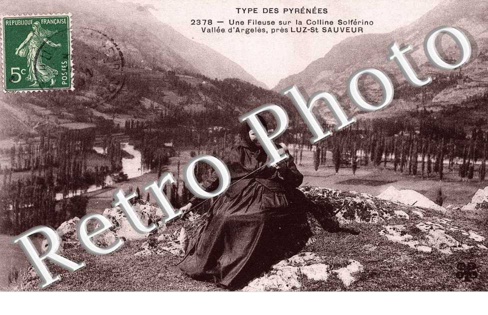 Une fileuse sur la colline Solferino - vallee d&#039;Argeles