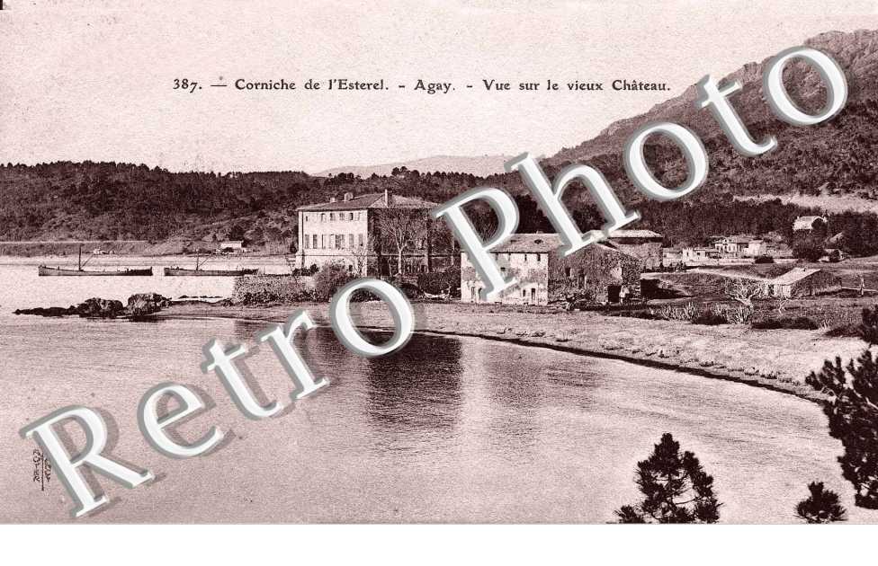 Corniche de l&#039;Esterel. Vue sur le Vieux Chateau