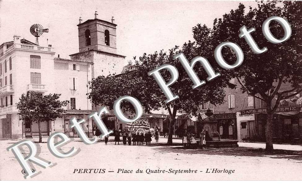 Place du 4 sept - horloge