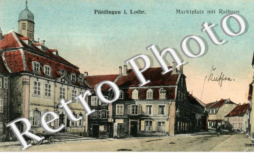 marktplatz mit rathaus   -  place du marche
