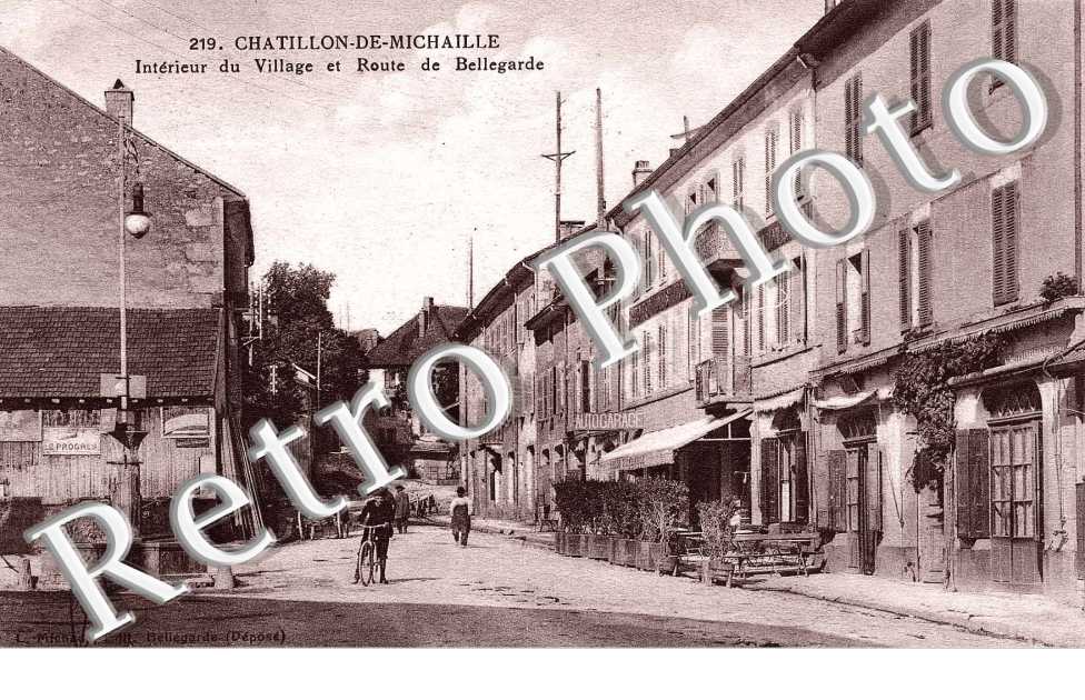 interieur du village et route de Bellegrade
