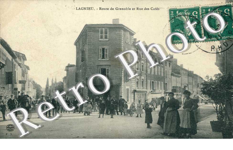 Route de Grenoble et Rue des Cafés