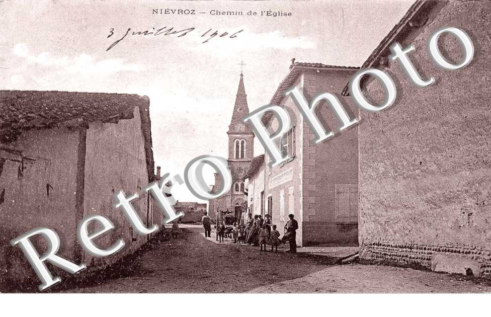 chemin de l&#039;eglise