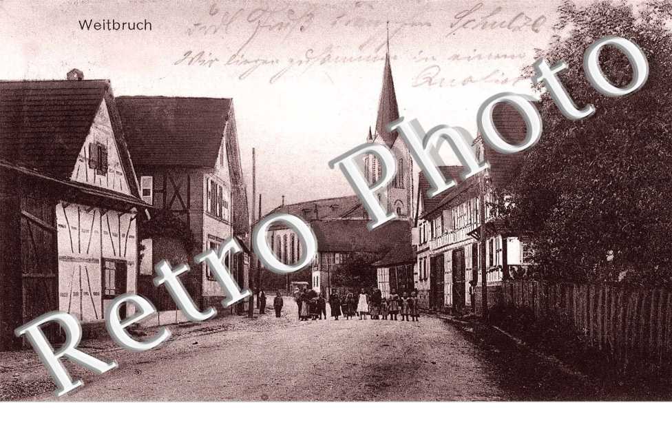 (RUE AVEC EGLISE)