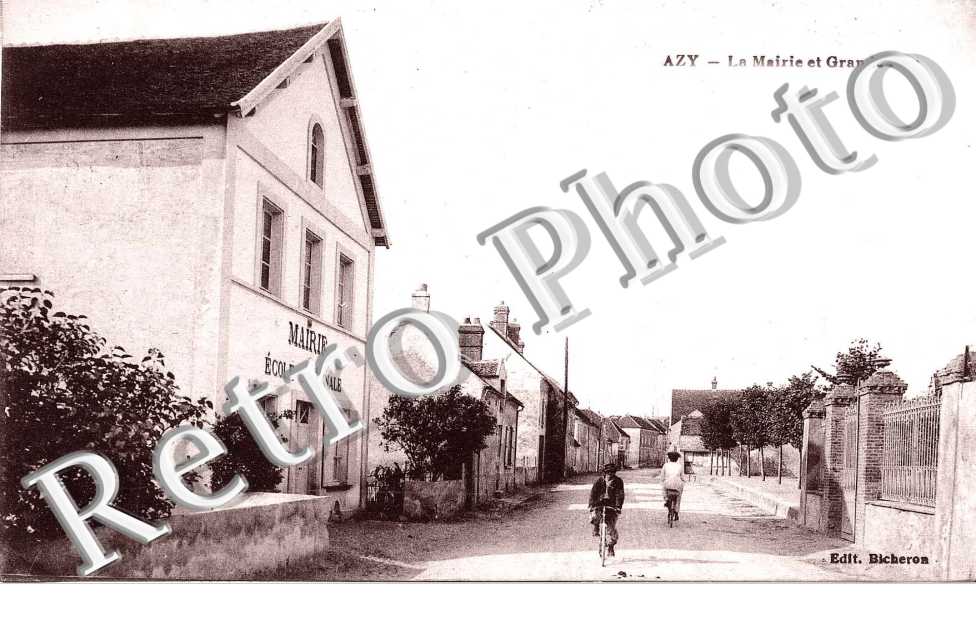La mairie et grande rue