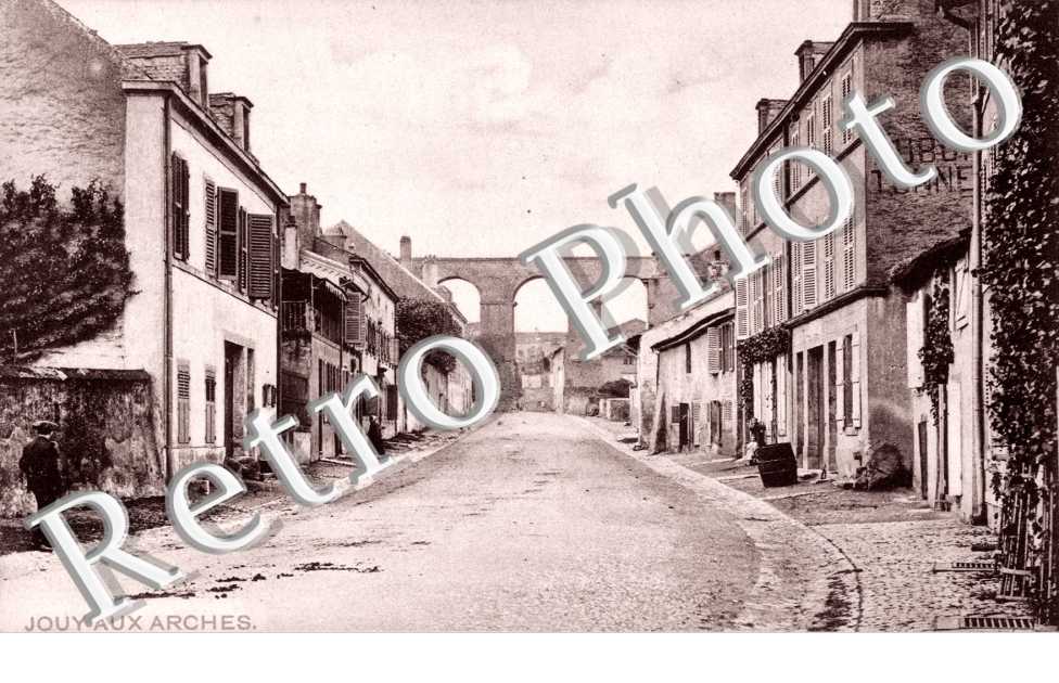 Une Rue et Viaduc