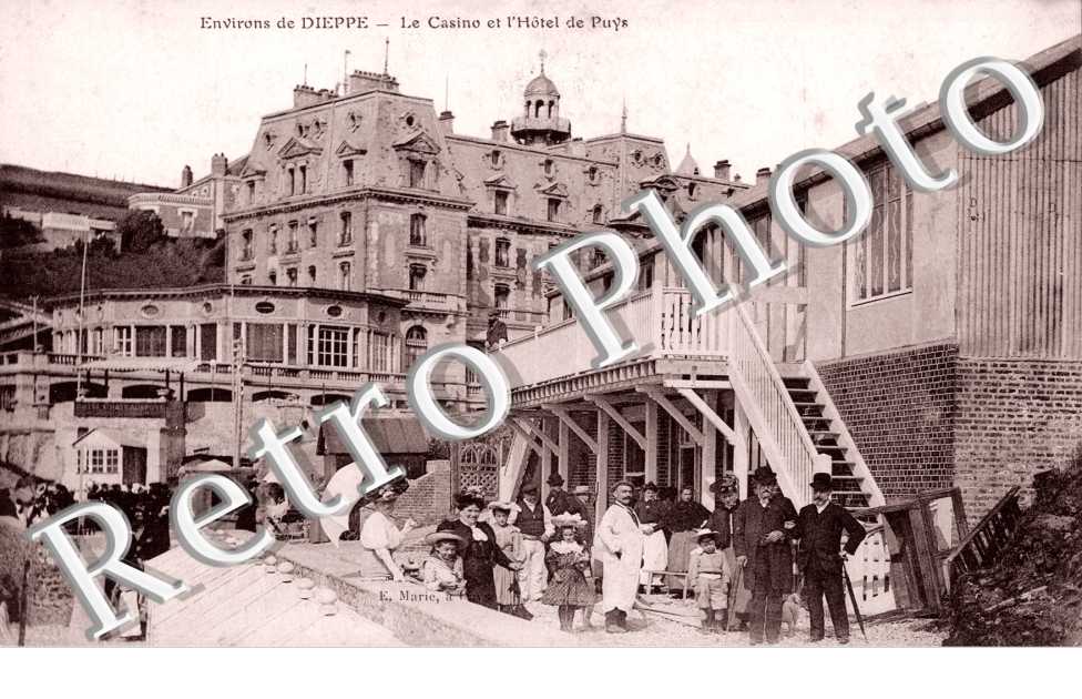 Le casino et l&#039;Hotel de Puys