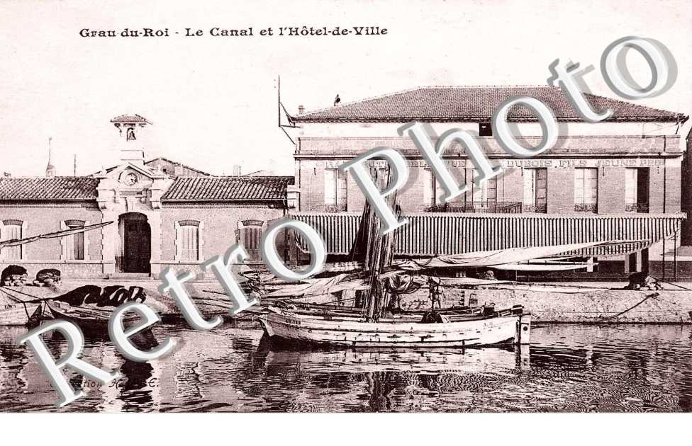 le Canal et l'hotel de ville