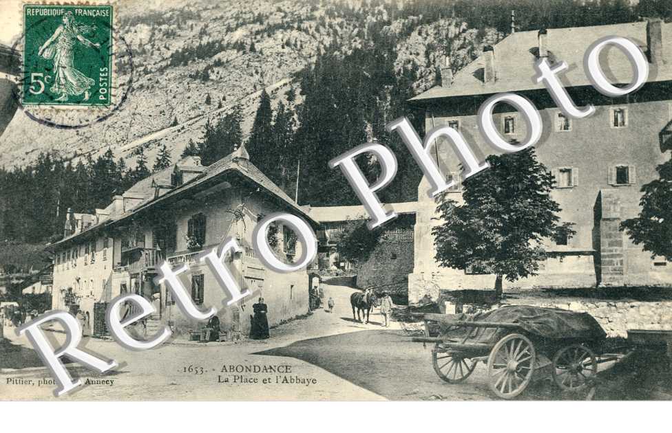 La place et l&#039;Abbaye