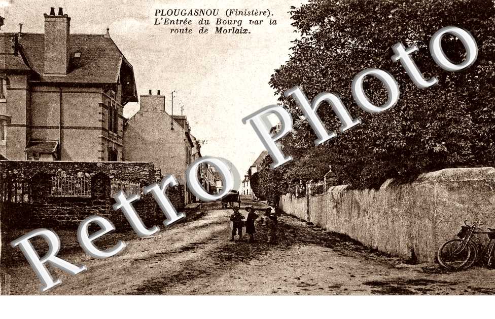 l'entree du bourg par la route de morlaix