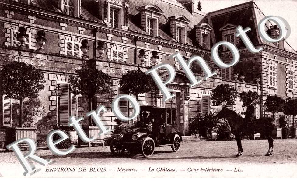 le chateau, cour interieure