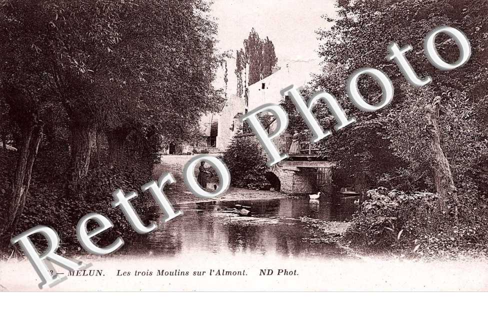 LES TROIS MOULINS