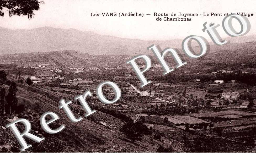 Route de Joyeuse, le Pont et le Village de Chambonas