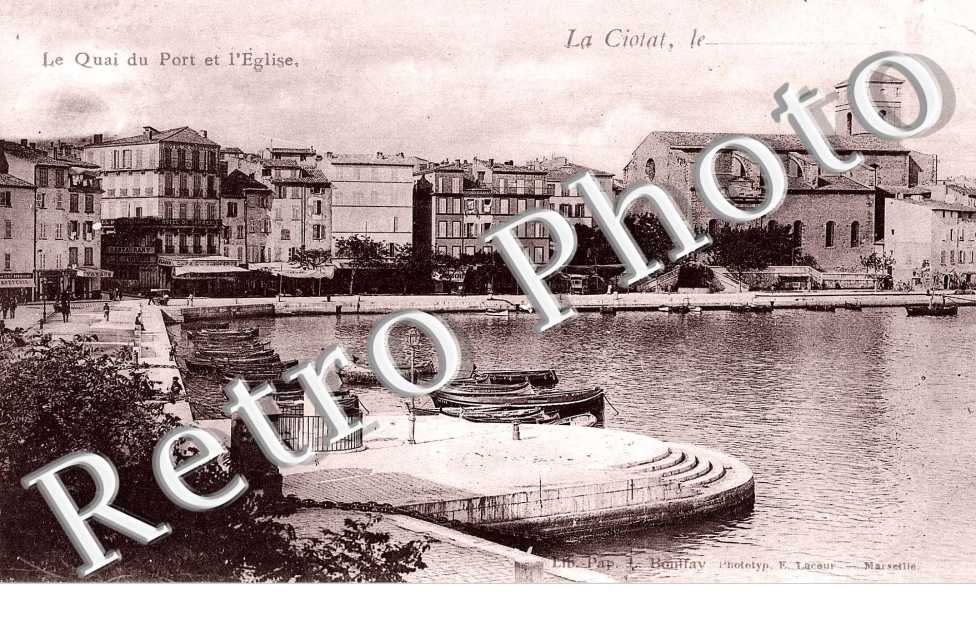 Le Qaui du Port et l&#039;Eglise
