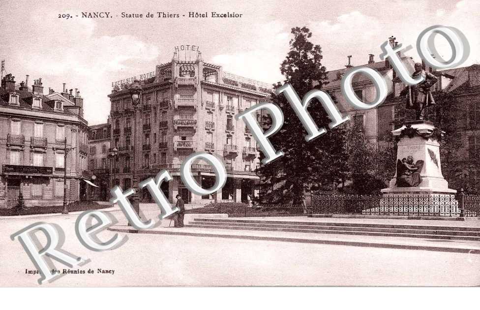 STATUE DE THIERS Hotel Excelsior