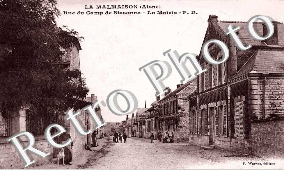 Rue du camp de Sissonne - la mairie