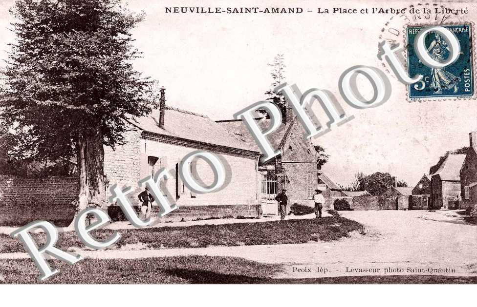 la Place et l&#039;Arbre de la Liberte