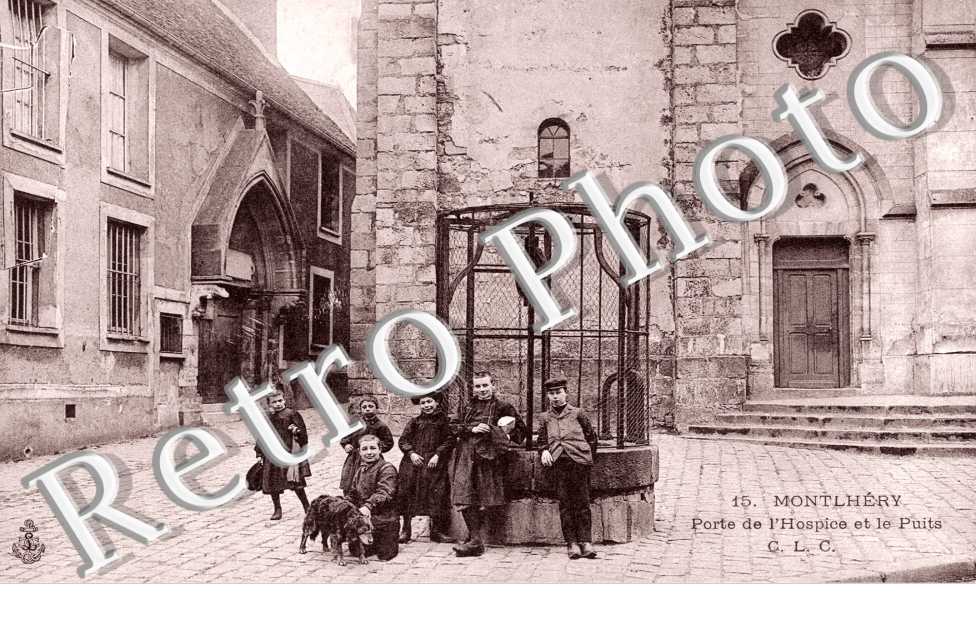 Le puits et la porte de l'hospice