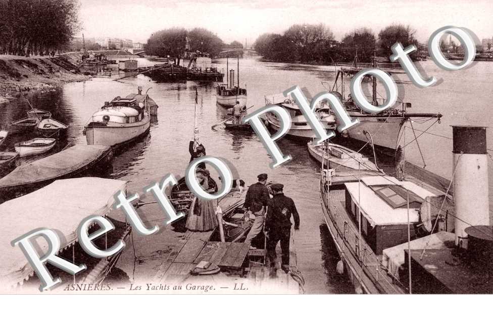 Les Yachts au garage