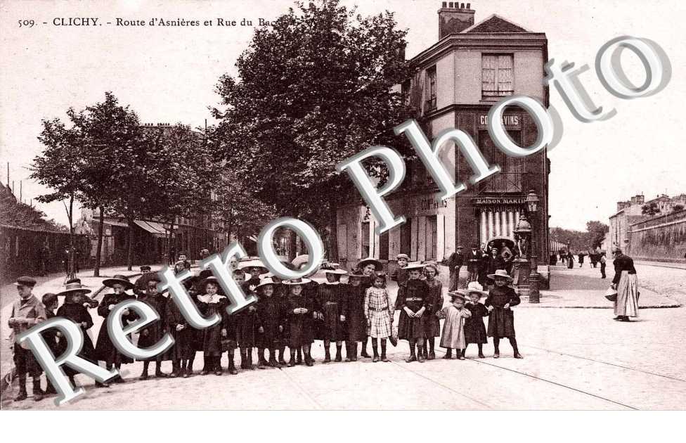 Route d&#039;Asnieres et rue du Bac