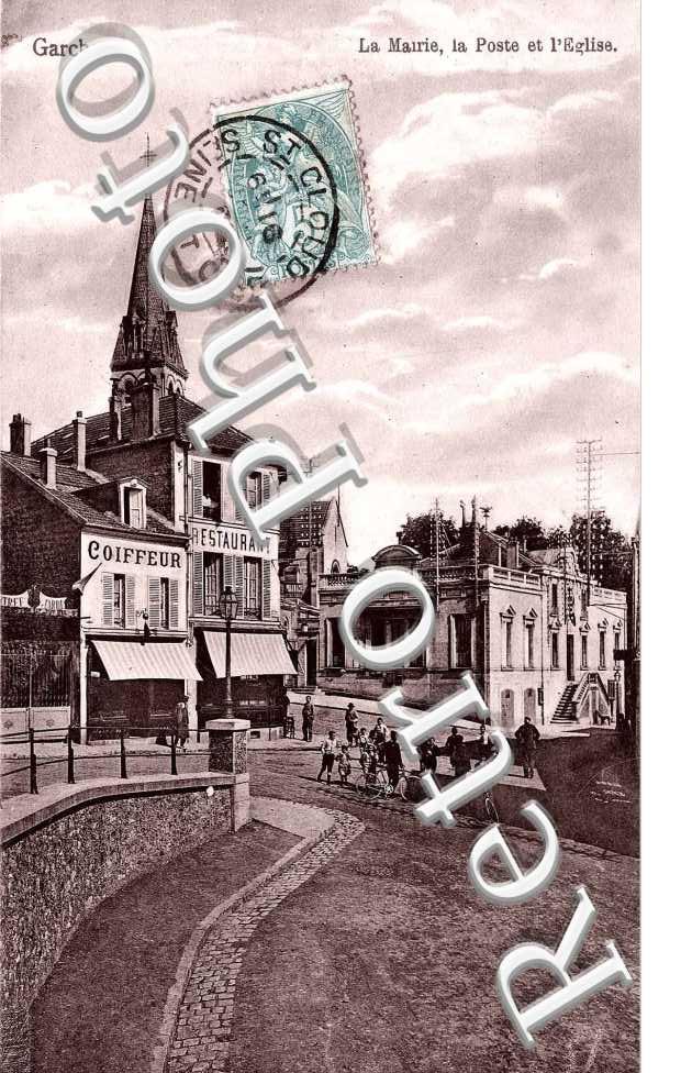 La mairie la poste et l&#039;eglise
