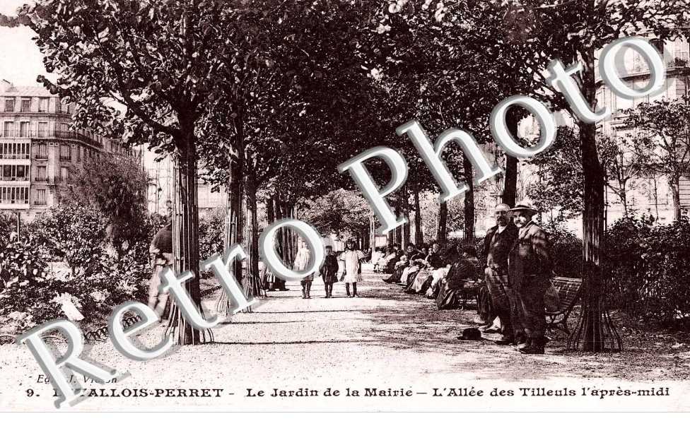 Le jardin de la mairie - L&#039;allee des Tilleuls
