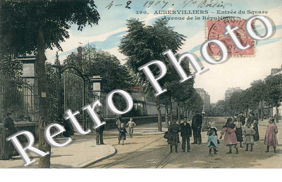 Entree du square  - Avenue  de la republique (couleur)