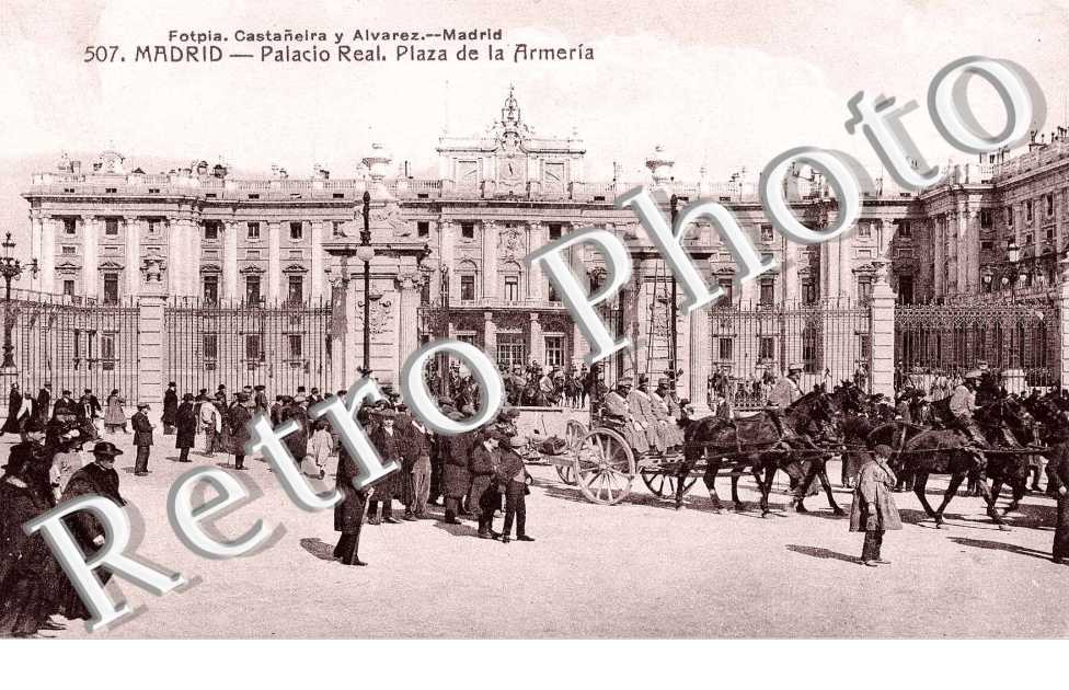 Palacio Real - Plaza de la Armeria