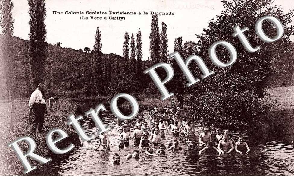Une coline parisienne a la baignade La Vere a Cailly