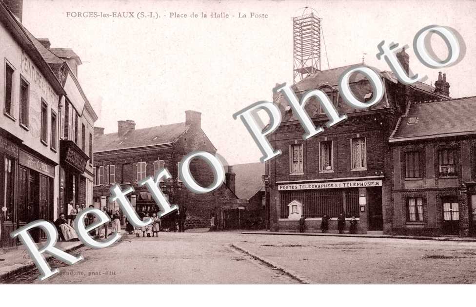 Place de la Halle - La Poste