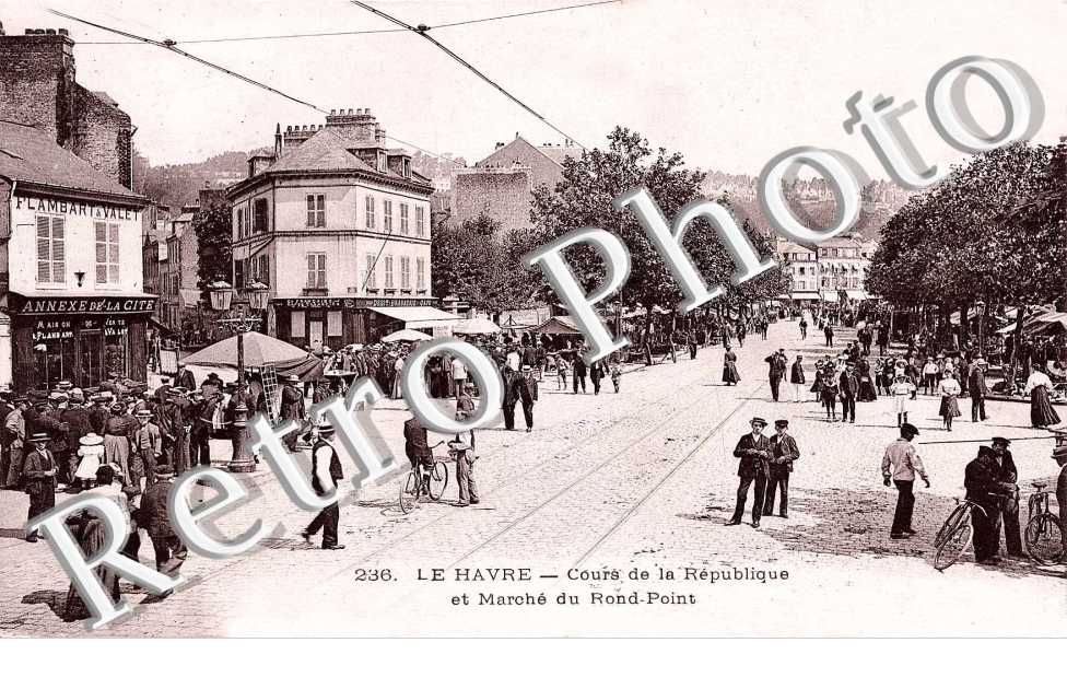 Cours de la Republique et le Marche du Rond Point