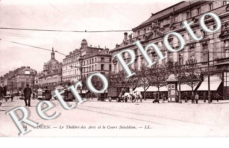 le Theatre des Arts et le cours Boieldieu